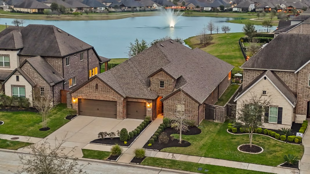 Photo of 2010 Big Creek Way, Missouri City, TX 77459