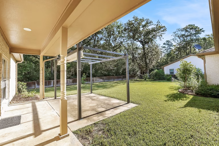 Photo 5 of 20380 Doral Drive, Huntsville, TX