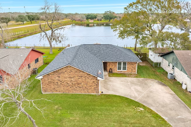Photo 3 of 239 Lakewood Drive, Clute, TX