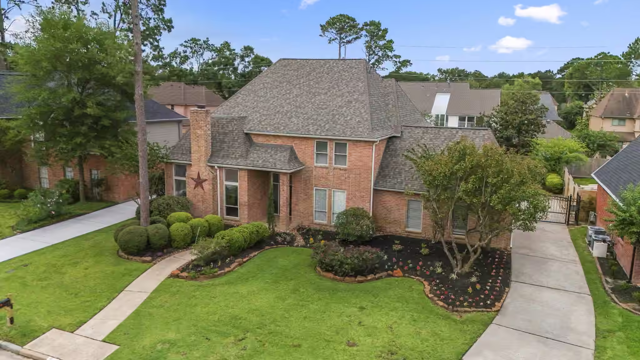 Photo 5 of 7714 Northbridge Drive, Spring, TX
