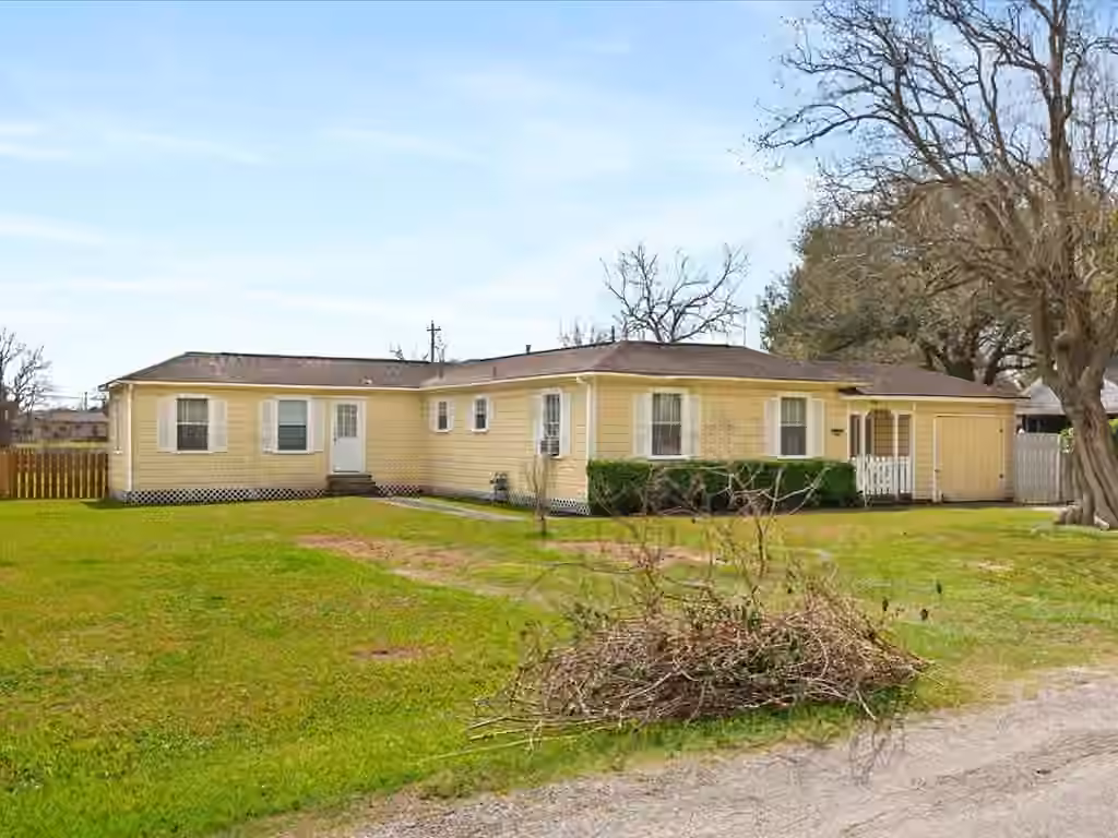Photo 5 of 518 Sunny Lane, Wharton, TX