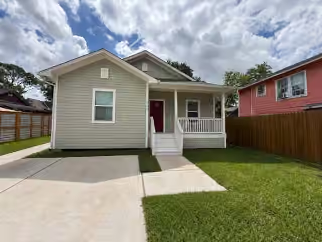 Photo of 205 De Koven Street, Houston, TX