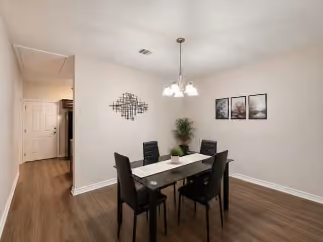 Photo 3 of 205 De Koven Street, Houston, TX