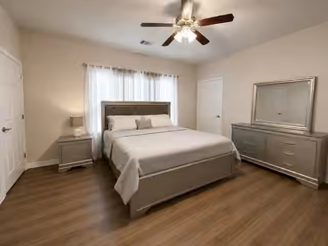 Photo 6 of 205 De Koven Street, Houston, TX