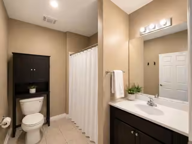 Photo 7 of 205 De Koven Street, Houston, TX