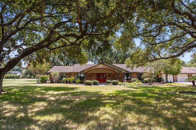 Photo of 17103 Cypress Glade Drive, Cypress, TX 77429
