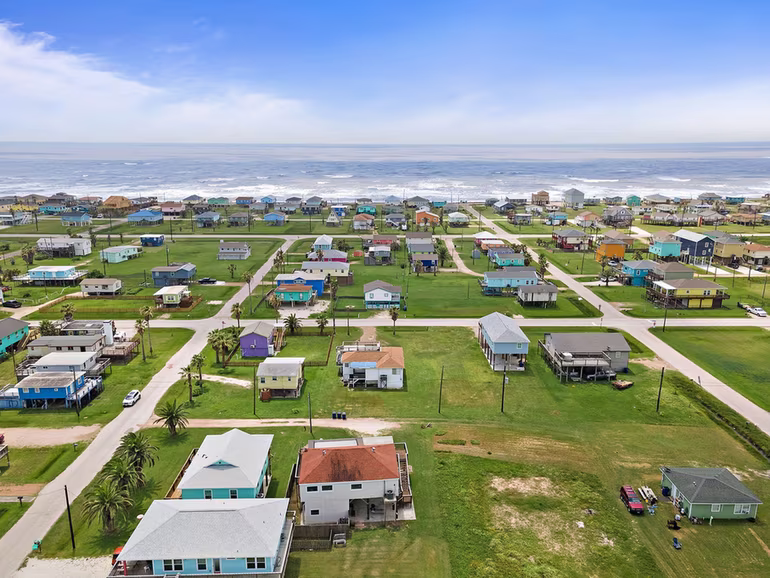 Photo 3 of 417 Olive Street, Surfside Beach, TX