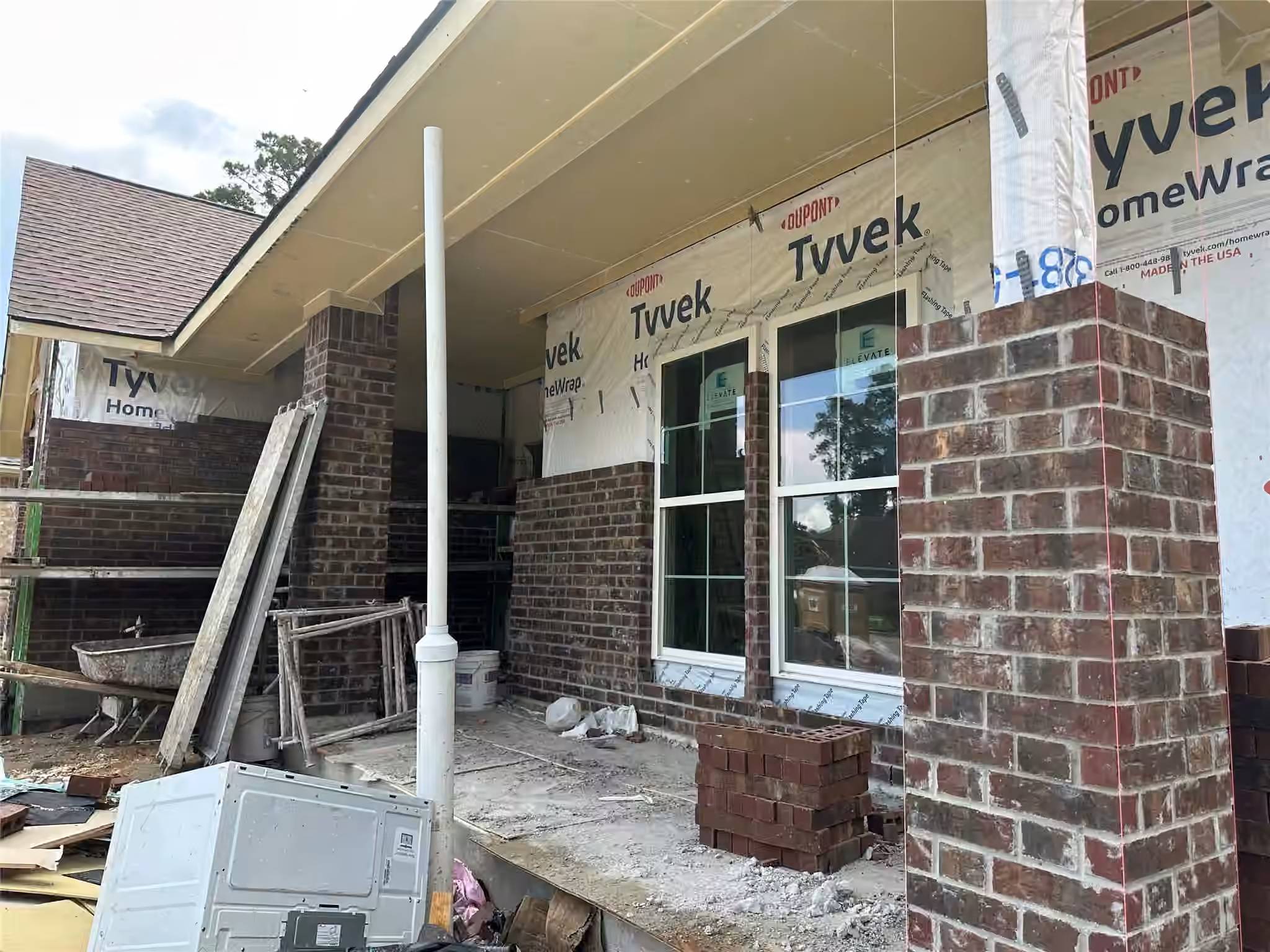 Photo 2 of 19719 Fairway Island Drive, Humble, TX