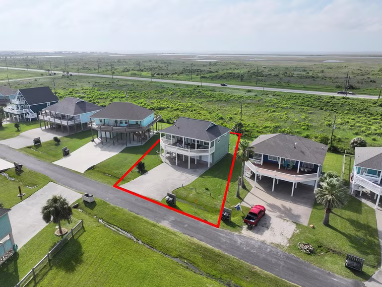 Photo 4 of 3229 Castle Drive, Crystal Beach, TX
