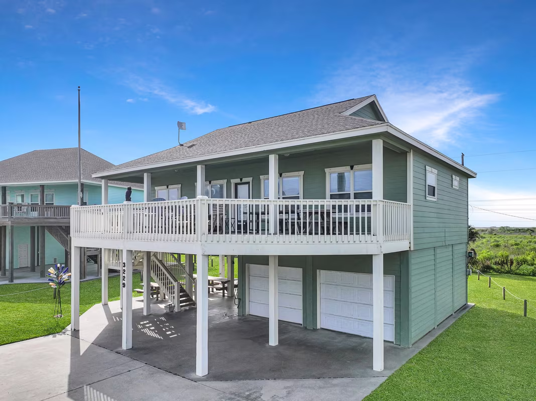 Photo 6 of 3229 Castle Drive, Crystal Beach, TX