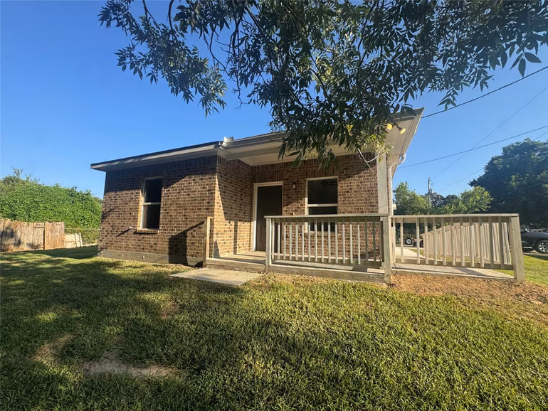 Photo of 314 S Justice Street, Texas City, TX 77591