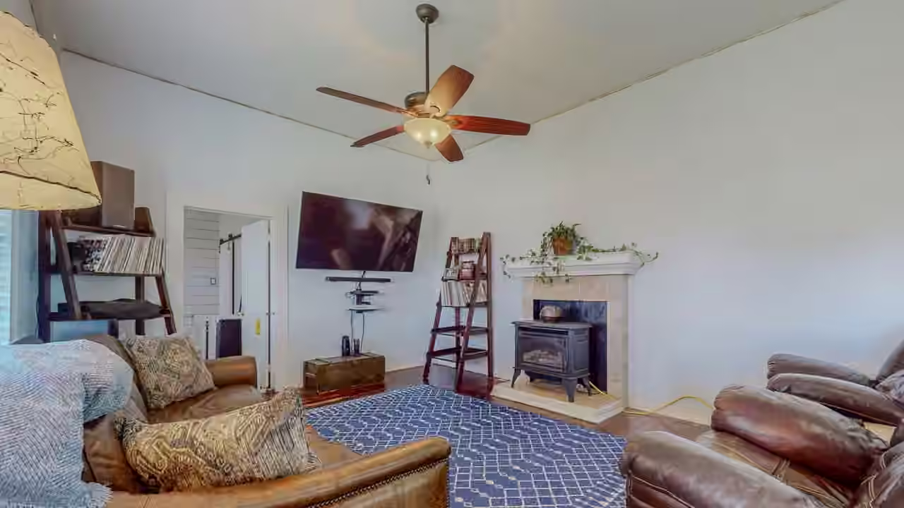 Photo 5 of 1401 E Buccaneer Drive, Winnie, TX