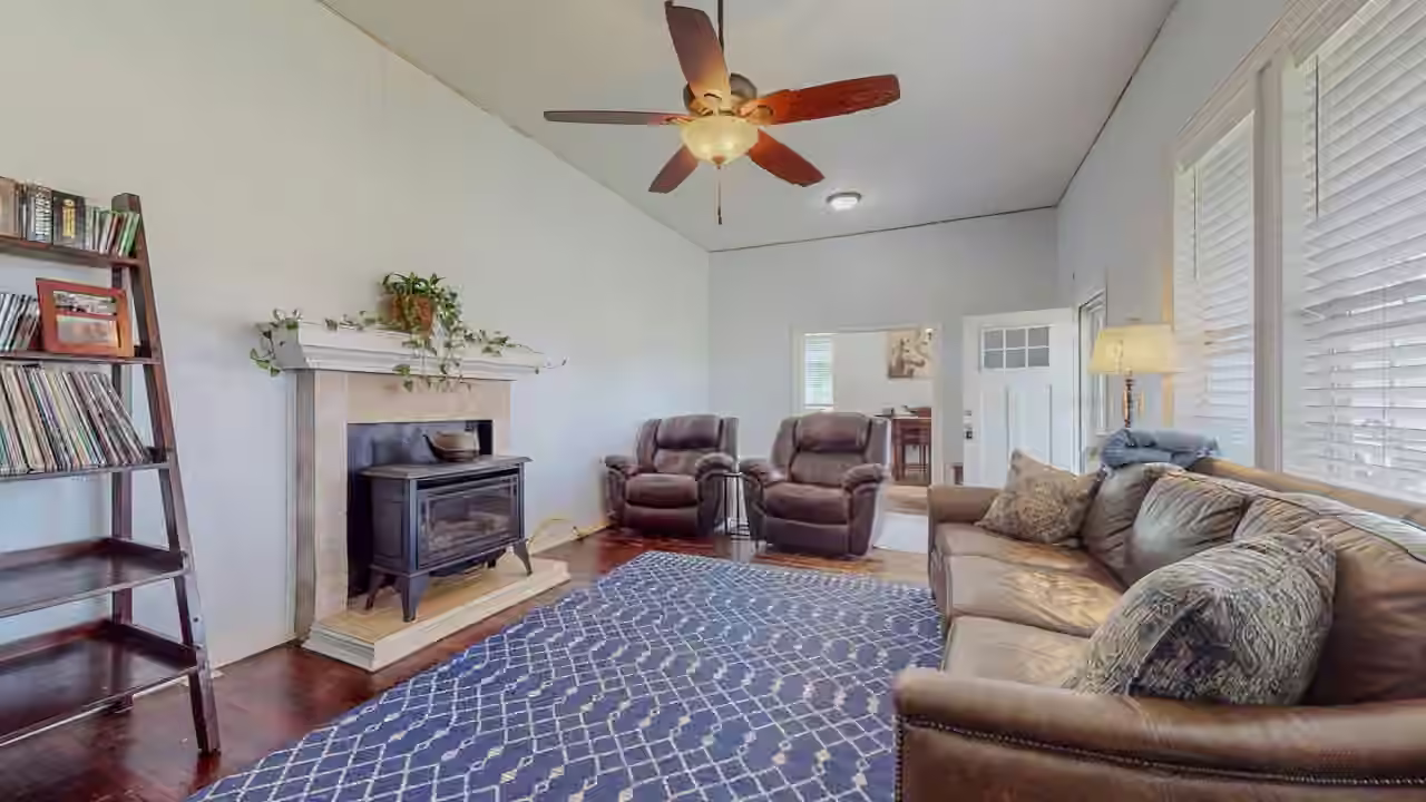 Photo 7 of 1401 E Buccaneer Drive, Winnie, TX