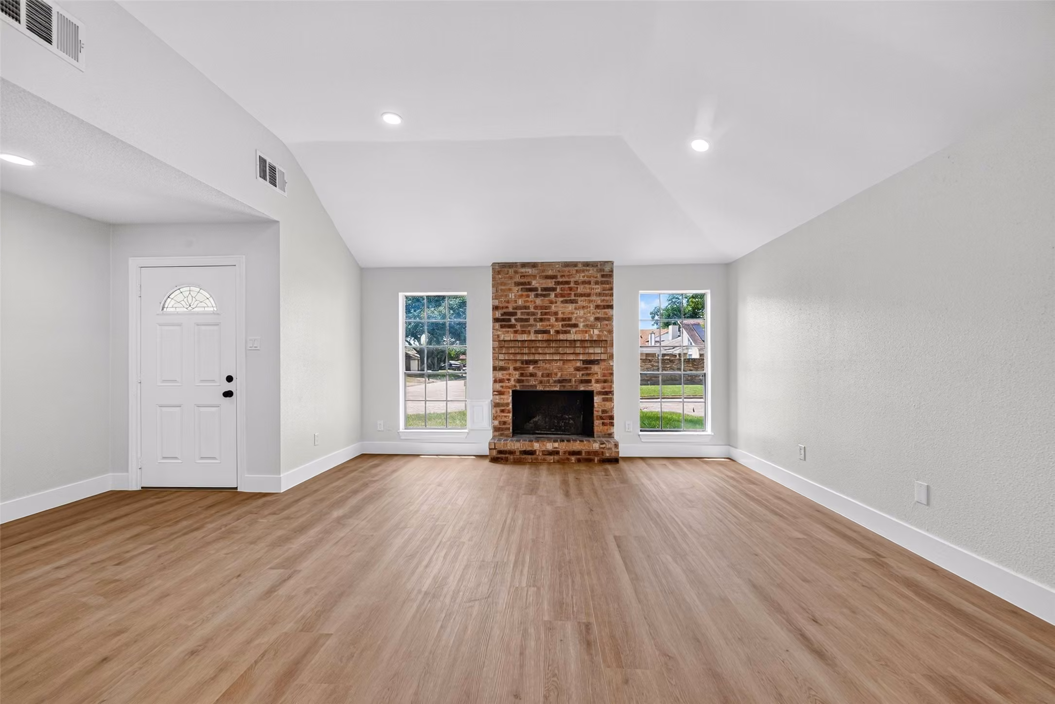 Photo 7 of 3119 Jewel Ann Street, Houston, TX