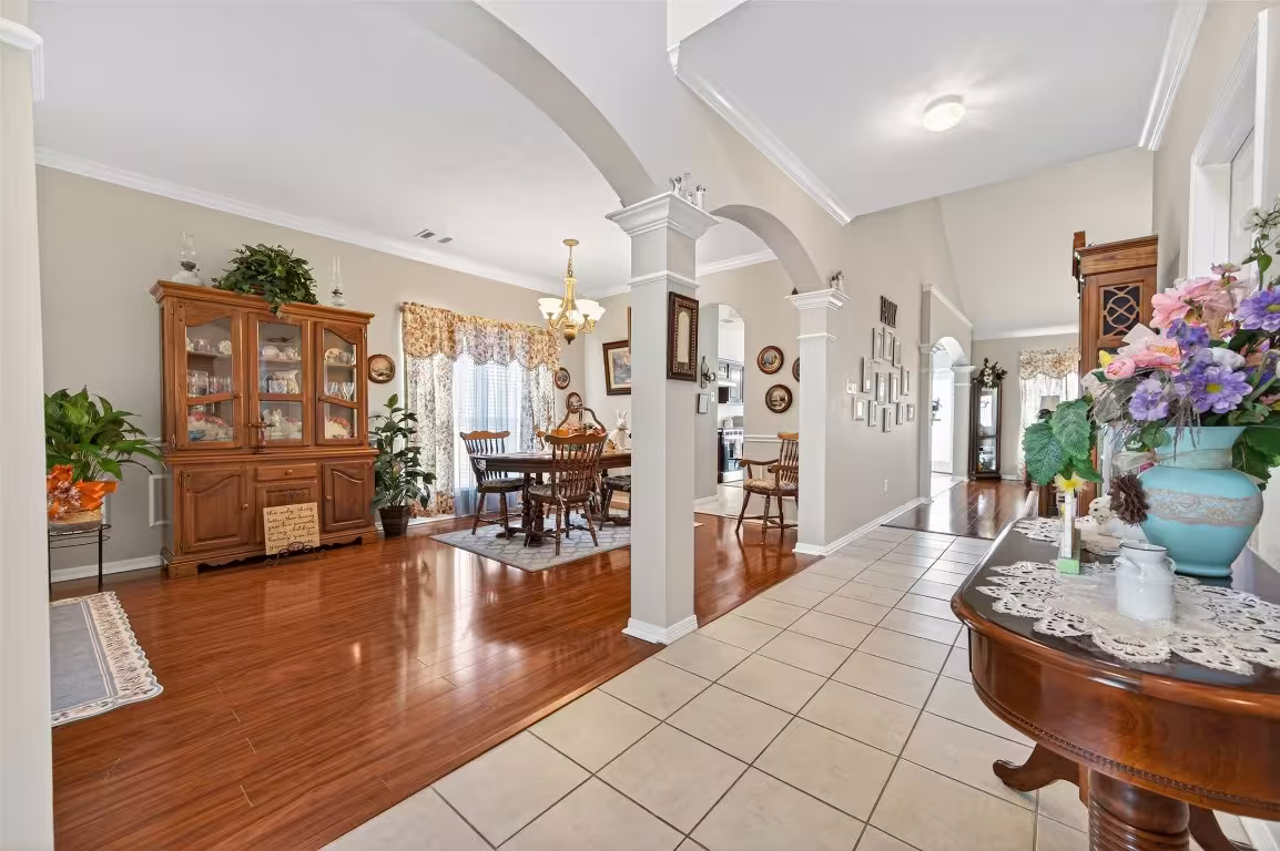 Photo 7 of 5118 Cove Creek, Baytown, TX