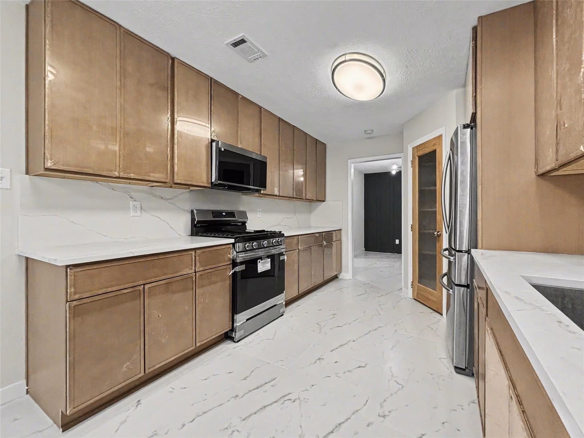 Photo 2 of 15810 Pilgrim Hall Drive, Friendswood, TX