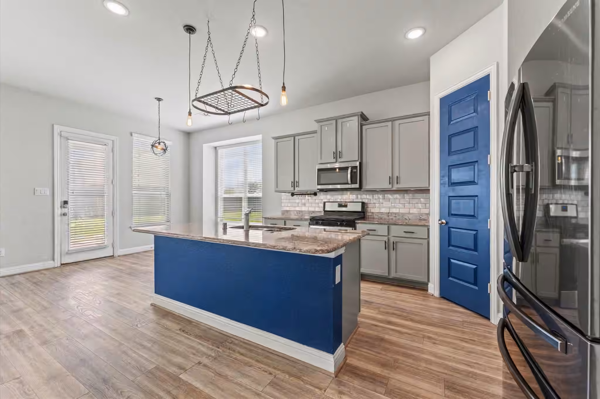 Photo 7 of 12402 Oakleaf Bend Drive, Humble, TX