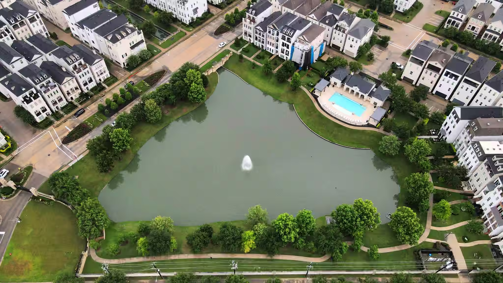Photo 2 of 852 Dunleigh Meadows Lane, Houston, TX