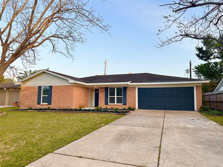 Photo 2 of 9539 Beverlyhill Street, Houston, TX