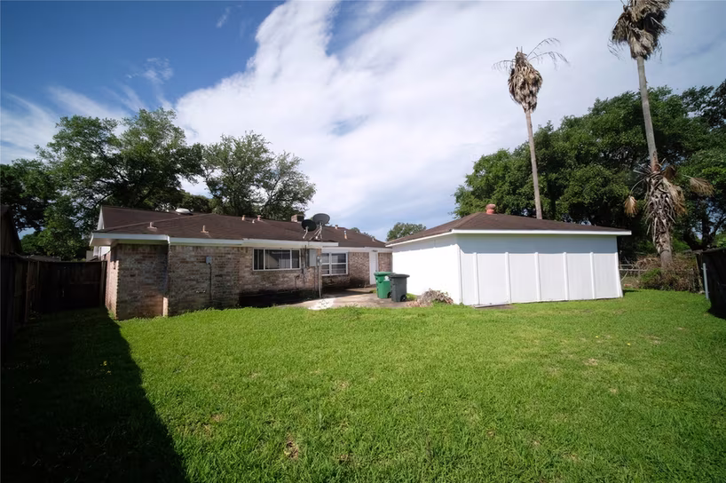 Photo 5 of 12318 Bexley Drive, Houston, TX