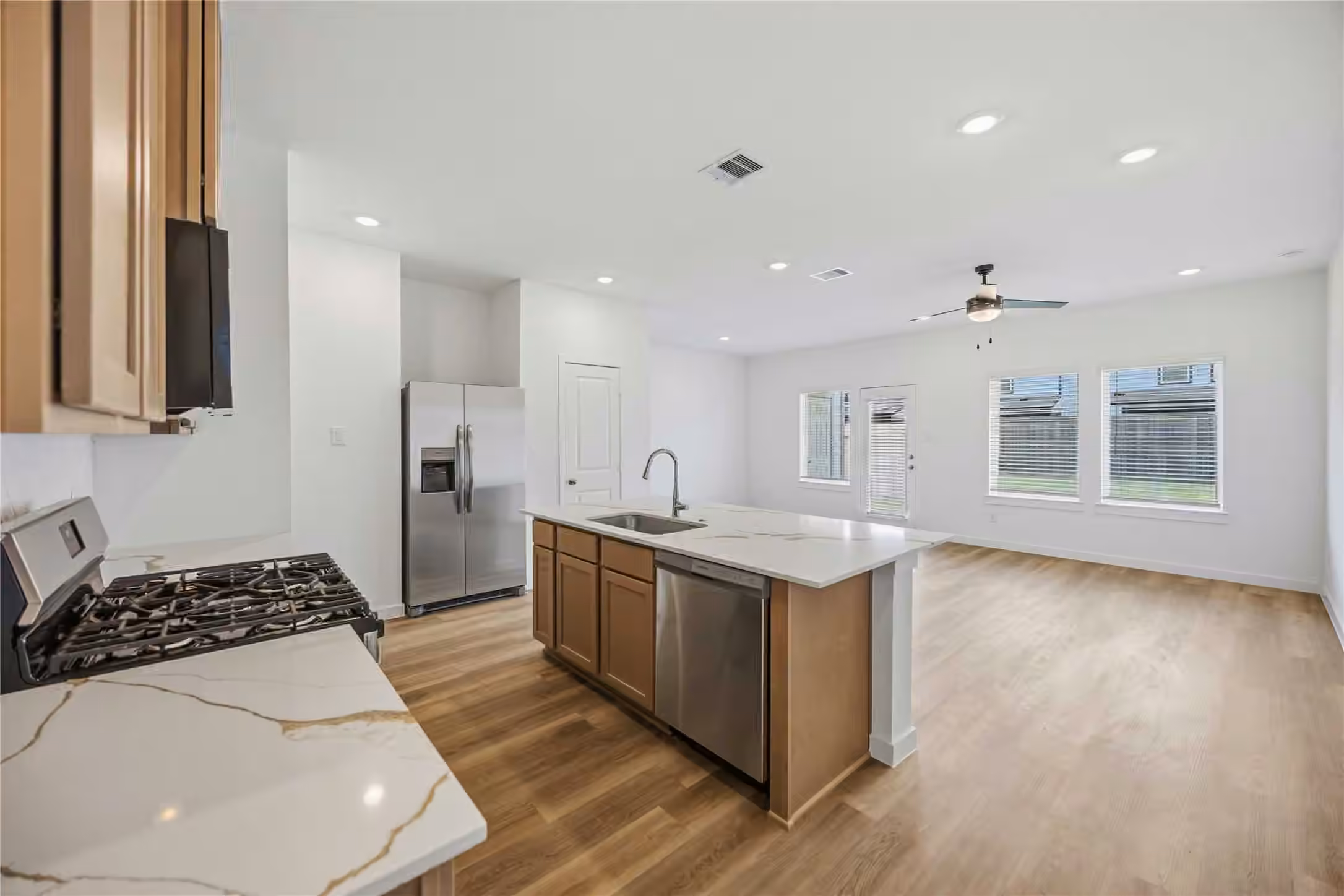 Photo 4 of 2628 McHenry Landing Lane, Houston, TX