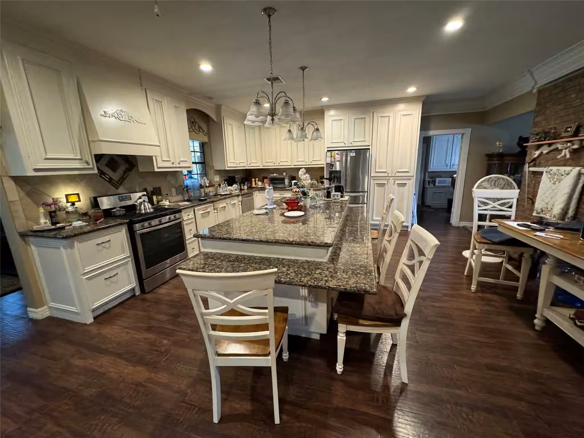 Photo 5 of 7824 Pecan Forest Lane, Baytown, TX