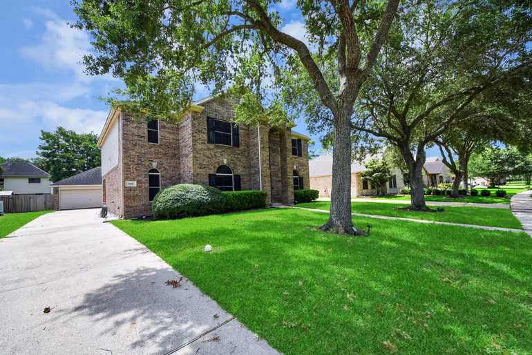 Photo 5 of 233 Rustic Oaks Drive, League City, TX