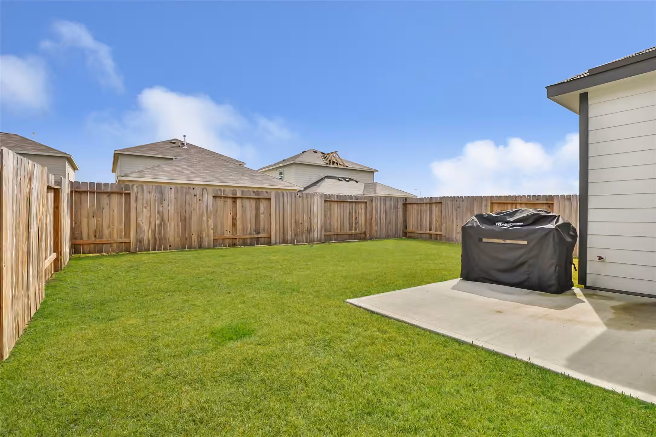 Photo 5 of 11614 Prosperity Drive, Crosby, TX