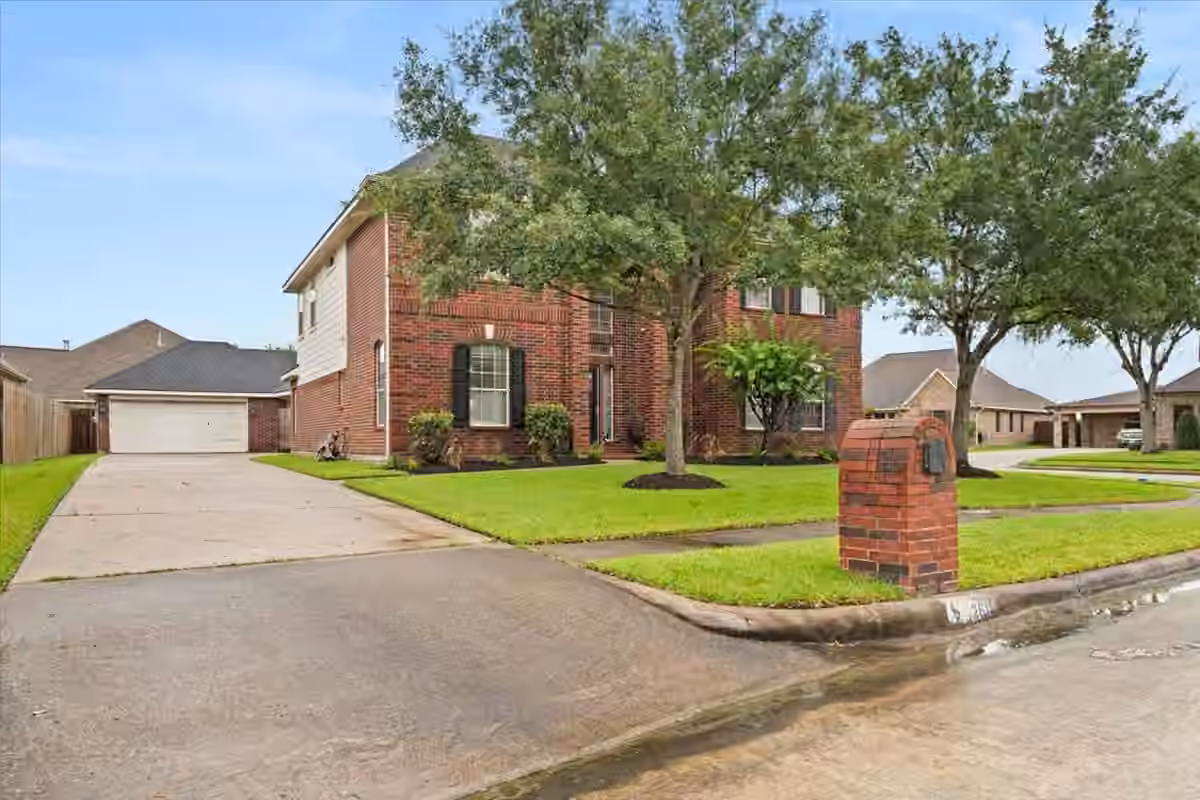 Photo 2 of 2614 Red River Trail, Deer Park, TX