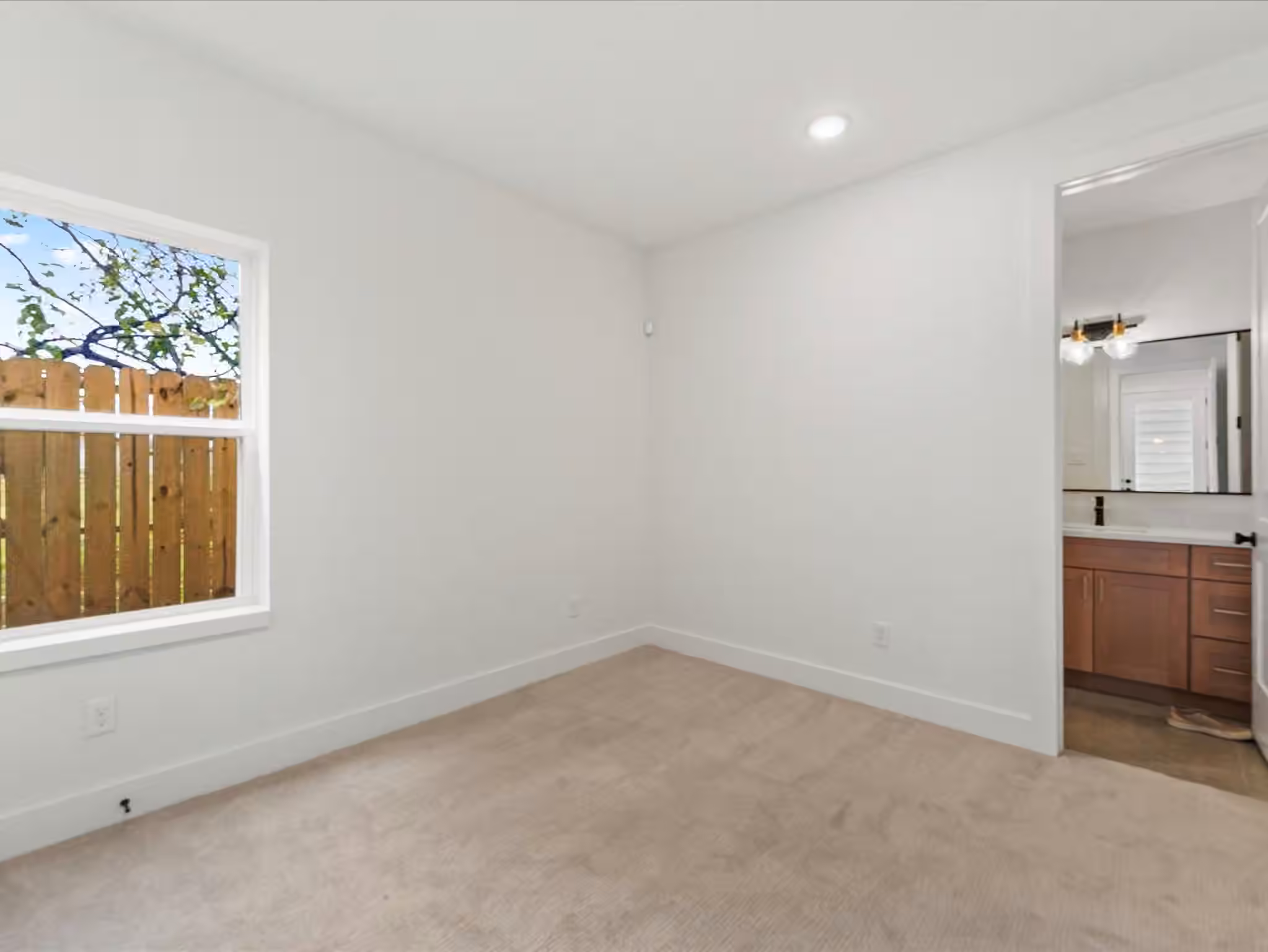 Photo 5 of 1804 Del Norte Street E, Houston, TX