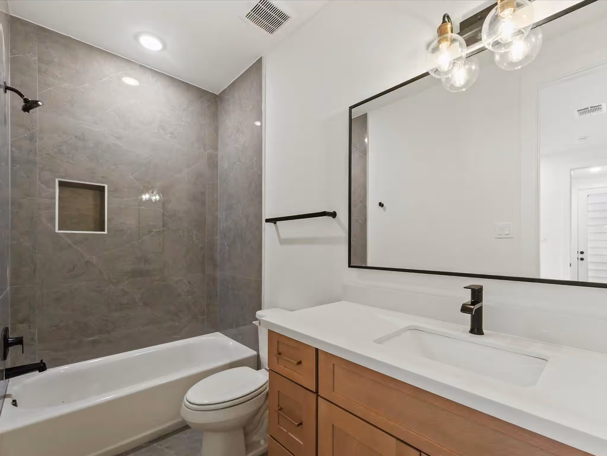 Photo 6 of 1804 Del Norte Street E, Houston, TX