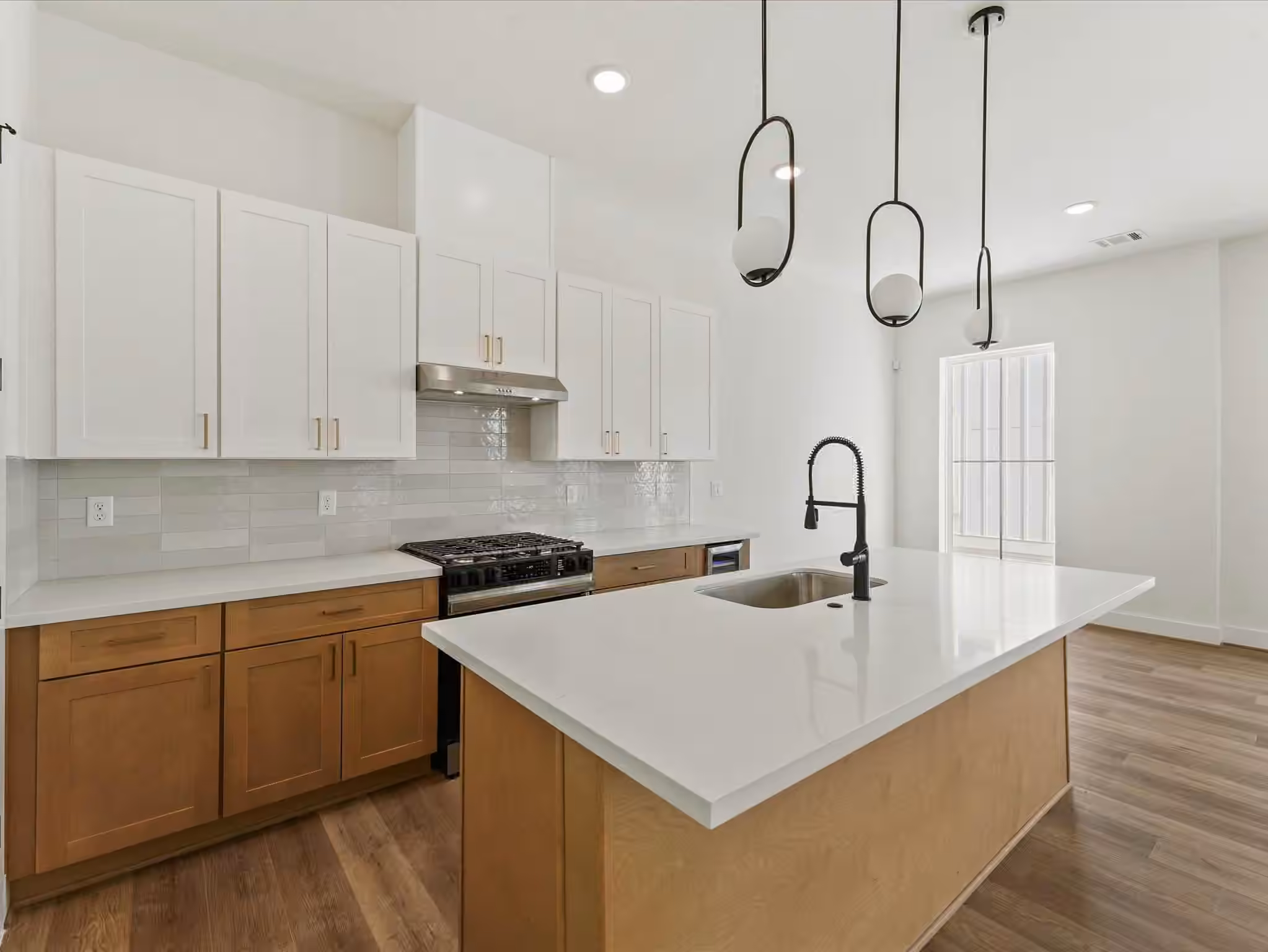 Photo 7 of 1804 Del Norte Street E, Houston, TX