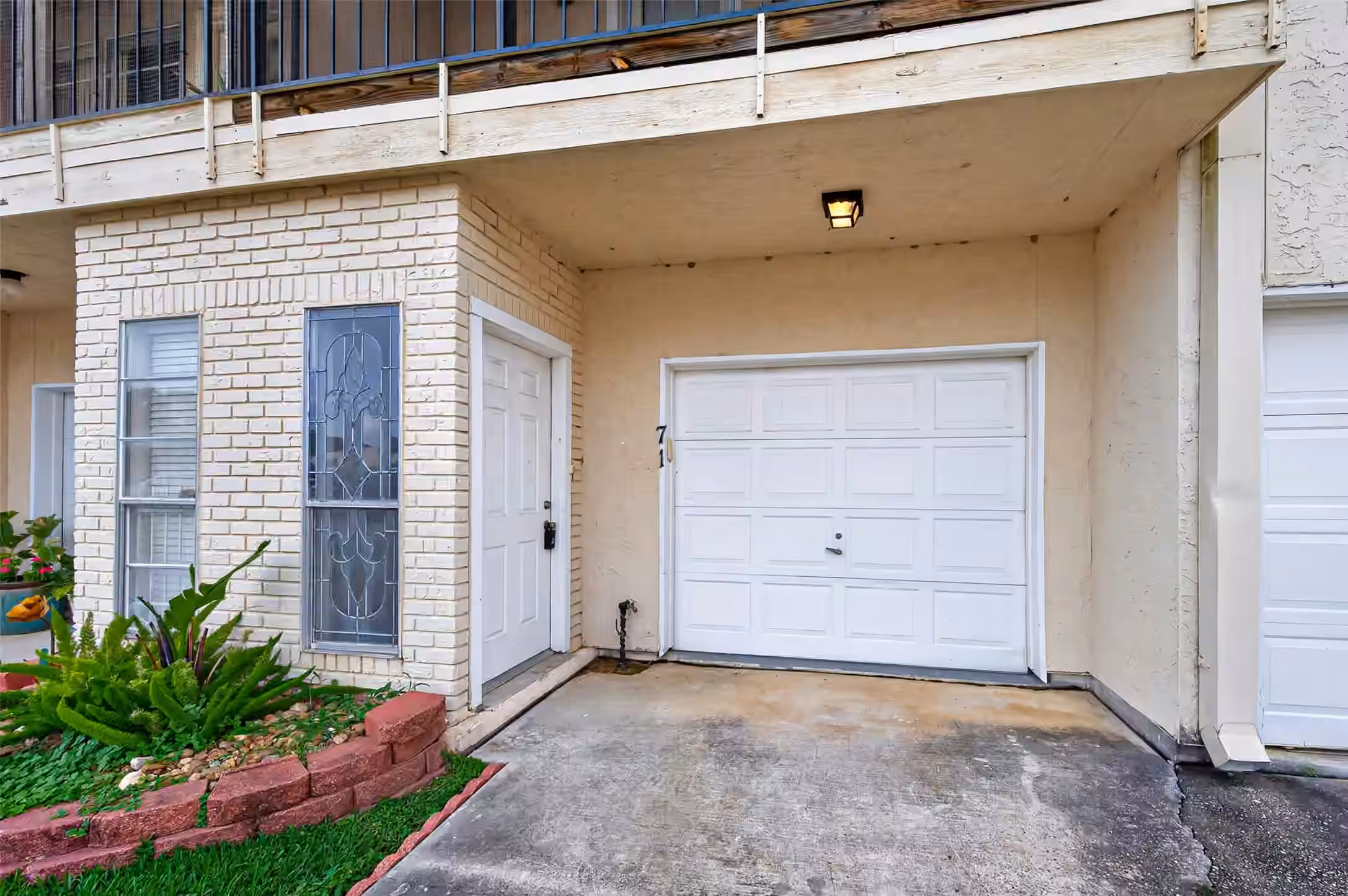 Photo 5 of 71 Regency Point, Conroe, TX