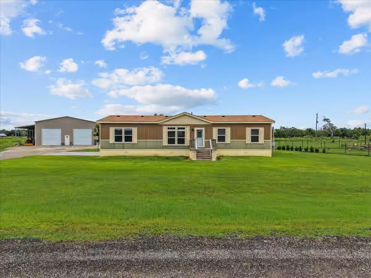 Photo of 8710 Fm 646 Road S, Santa Fe, TX 77510