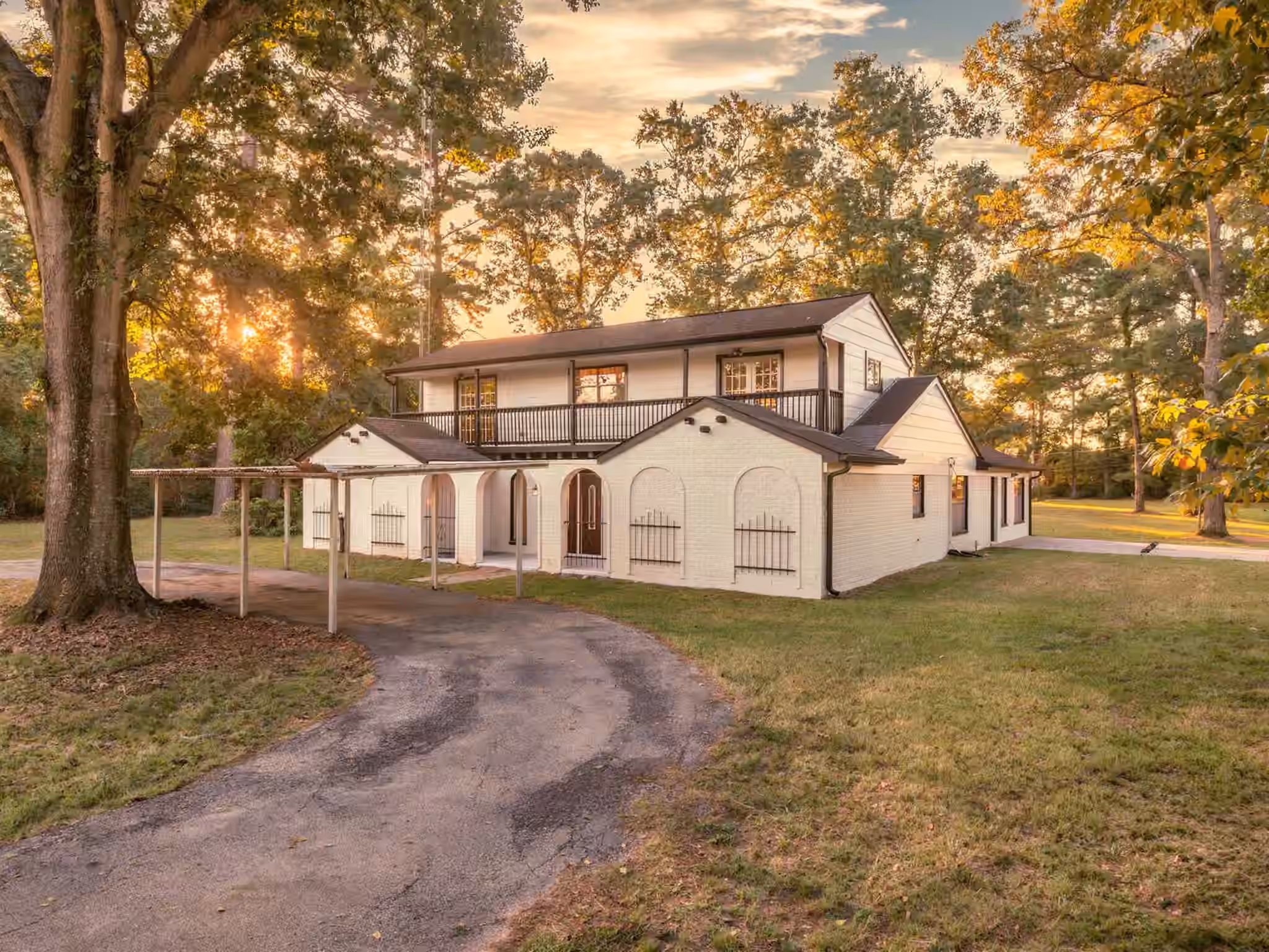 Photo 4 of 33102 Rollingwood Drive, Pinehurst, TX