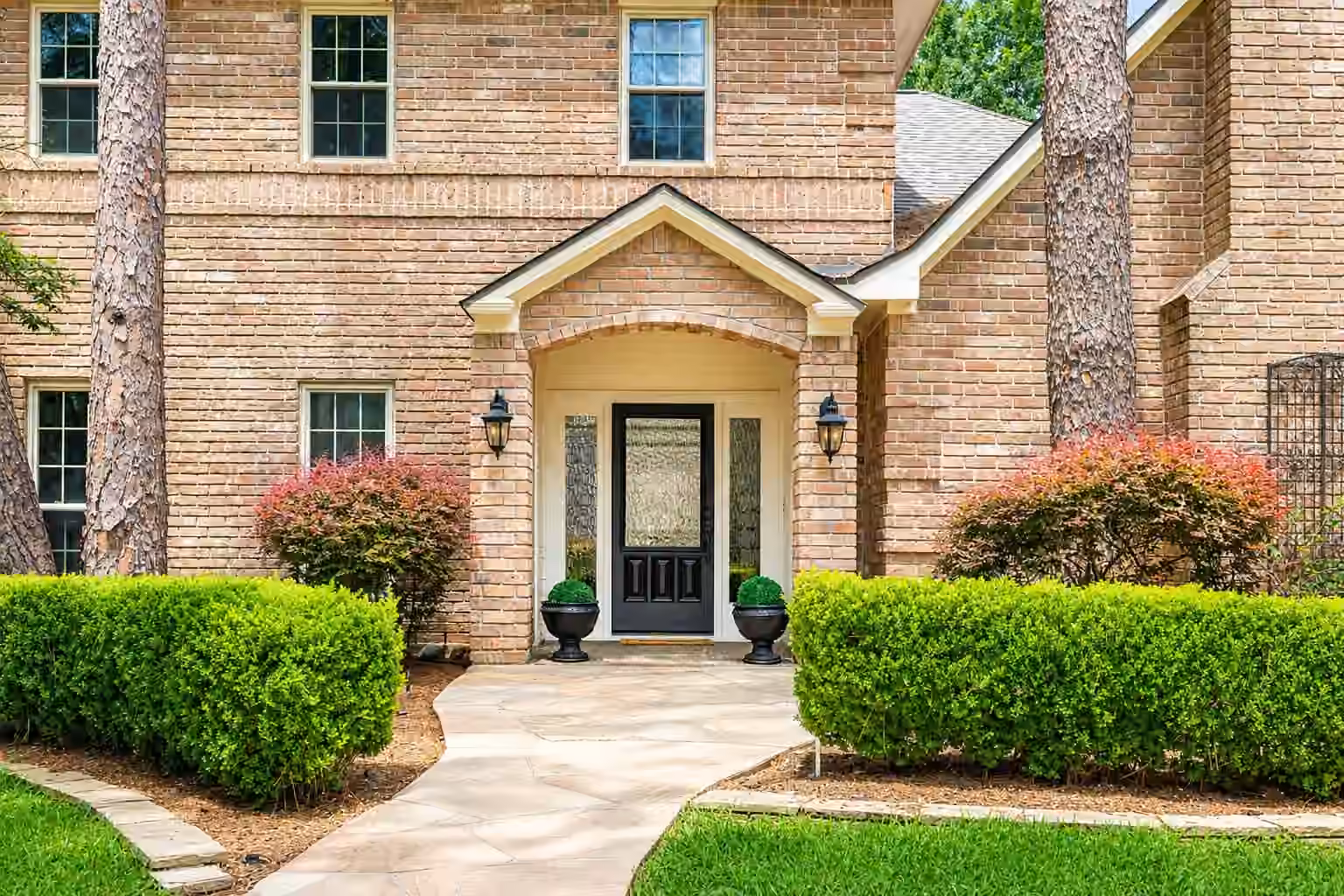 Photo 2 of 602 Anchorage Lane, Houston, TX