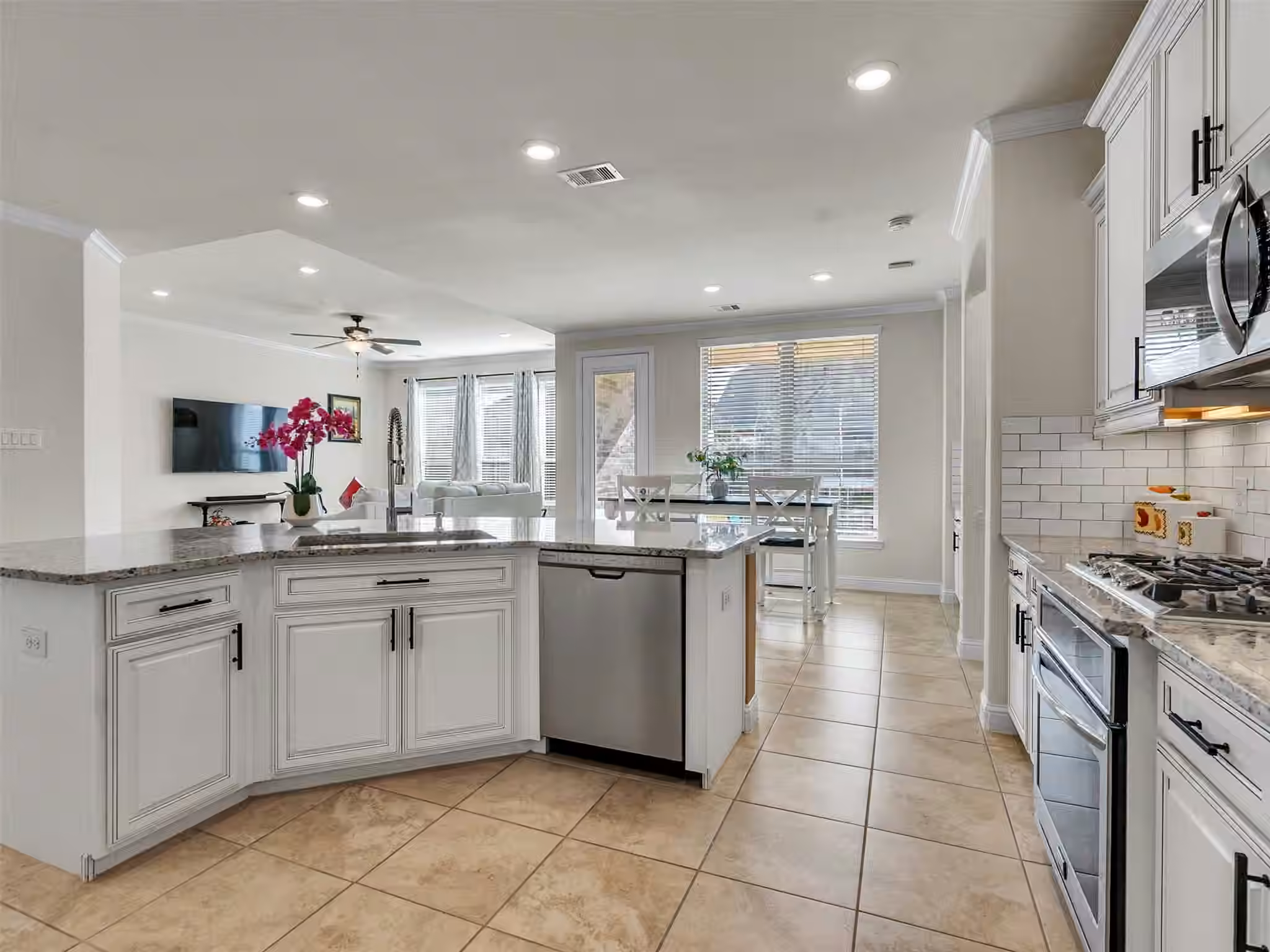 Photo 5 of 19115 Blooms Rise Drive, Tomball, TX