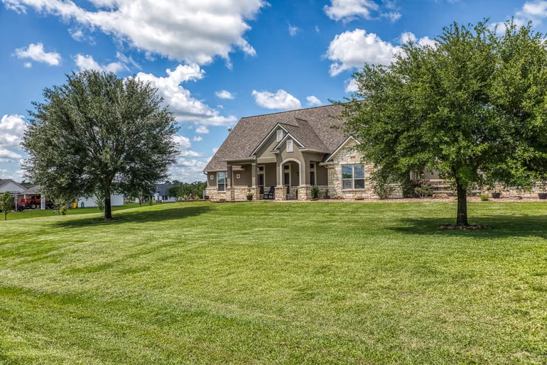 Photo 4 of 586 Ruby Drive, Bellville, TX