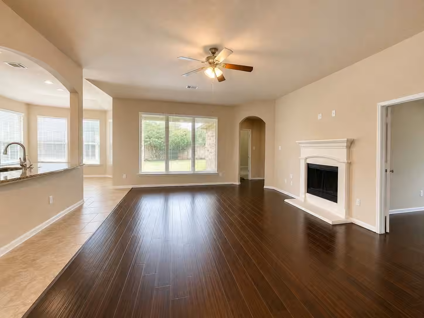 Photo 3 of 13707 Contour Court, Richmond, TX