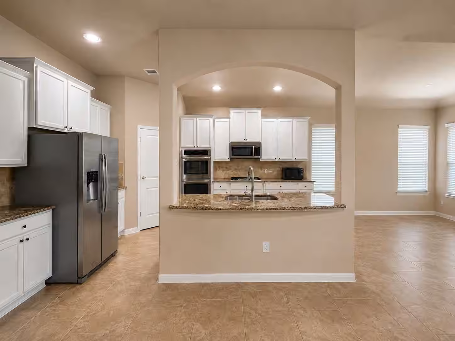 Photo 5 of 13707 Contour Court, Richmond, TX