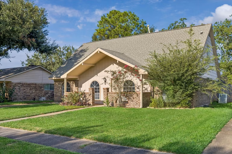 Photo of 3111 Apple Drive, Missouri City, TX