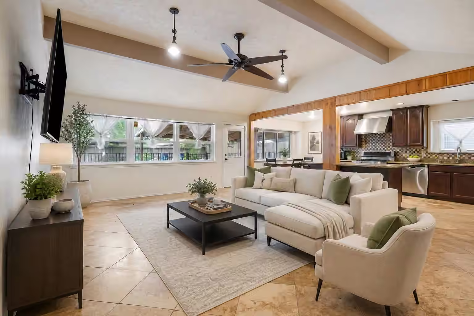 Photo 5 of 14015 Susan Court, Sugar Land, TX