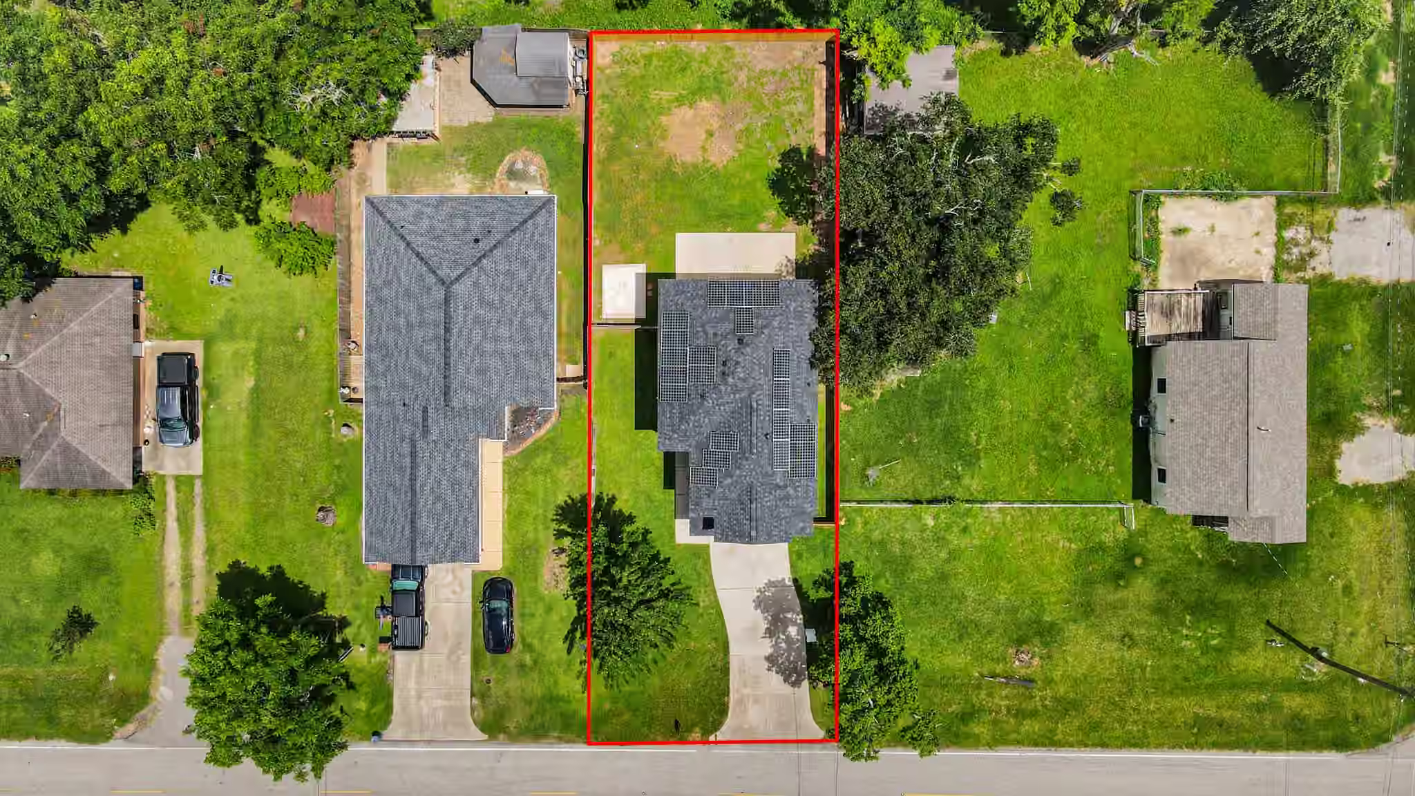 Photo 2 of 1105 E Kyle Road, Clute, TX