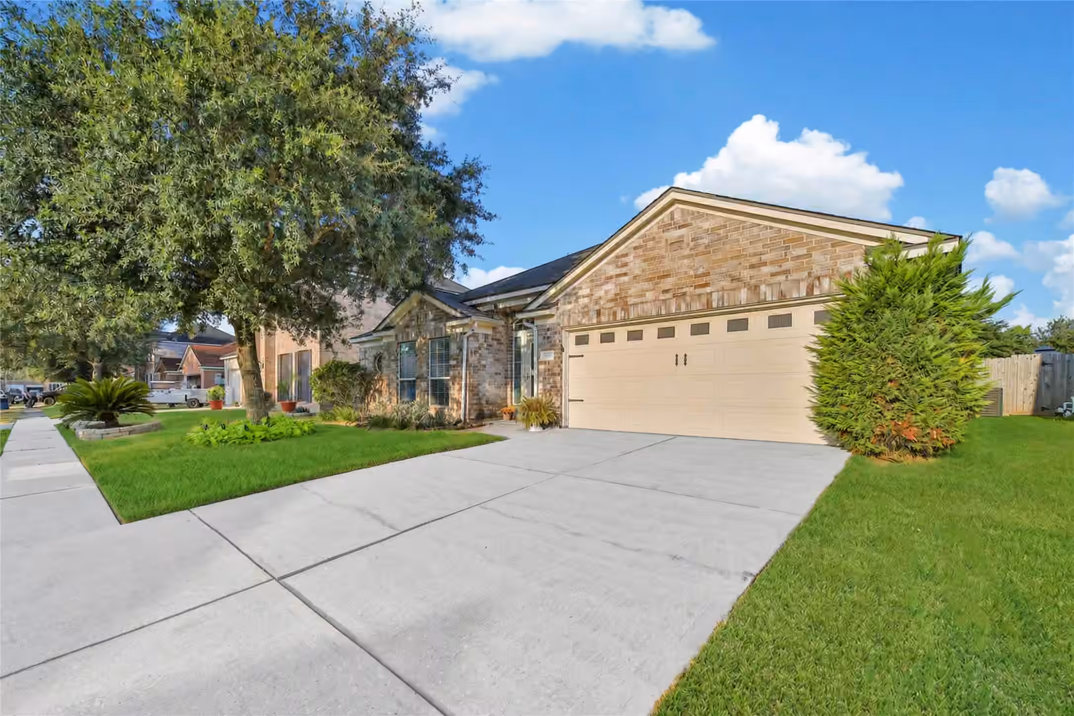 Photo 3 of 16527 Morning Shadows Way, Humble, TX