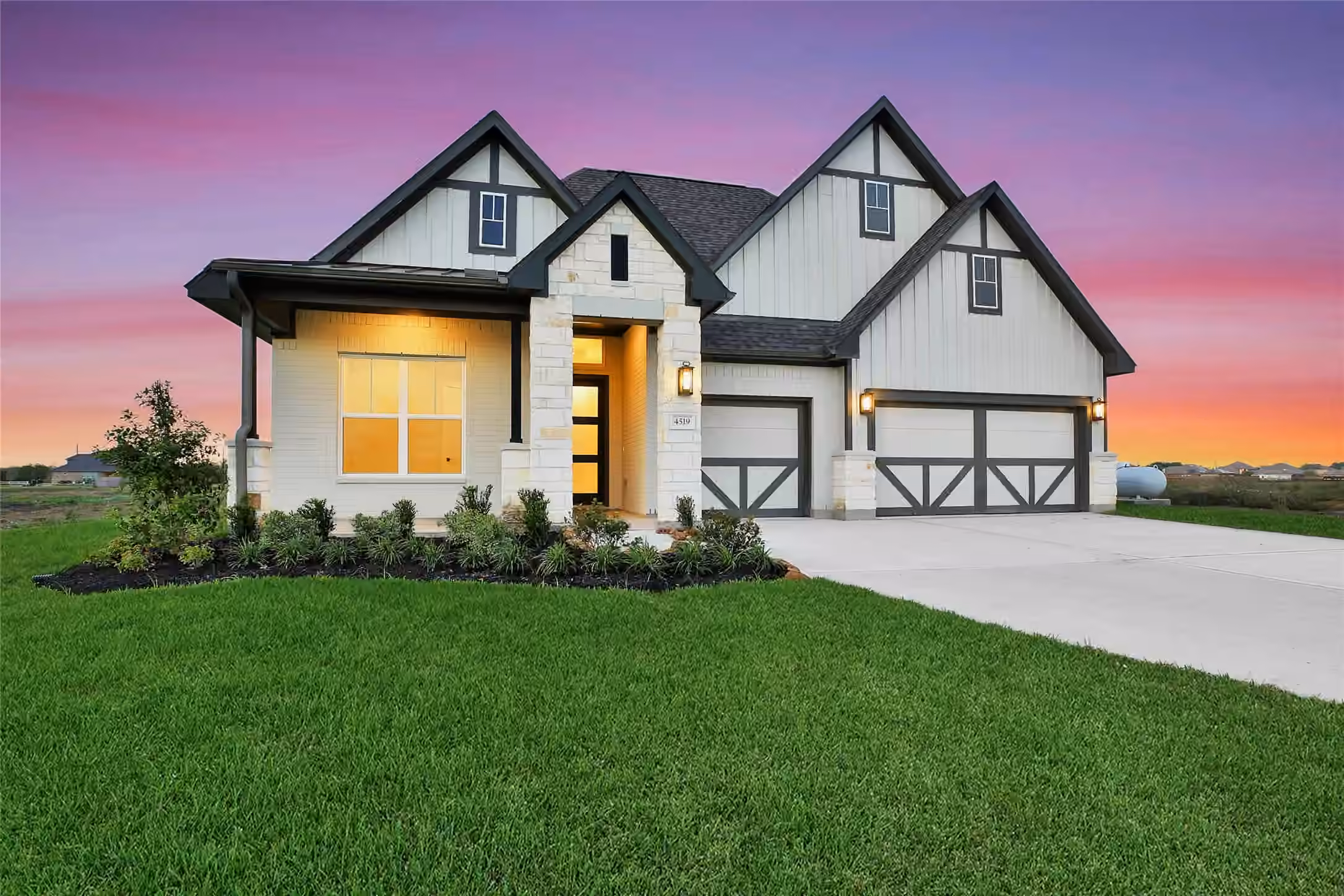 Photo 2 of 4519 Magnolia Bend Drive, Rosharon, TX