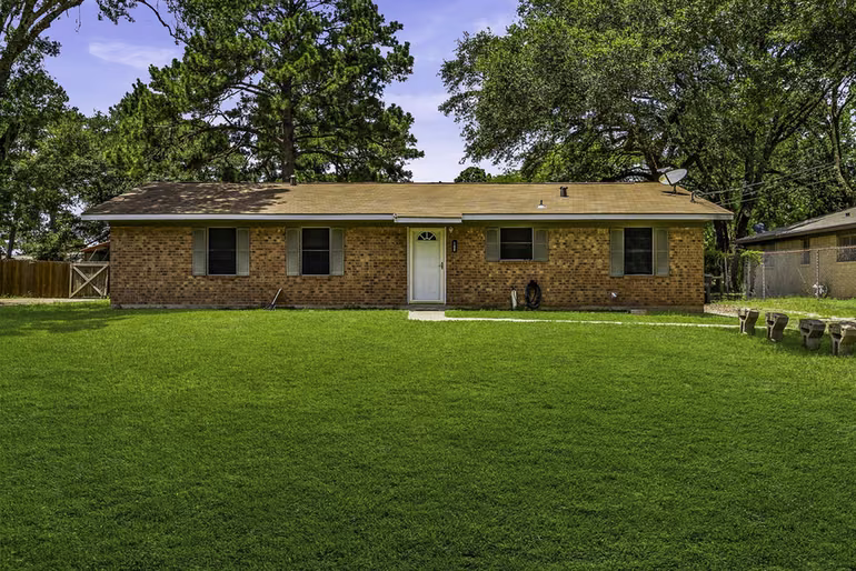Photo 2 of 235 Crestway Street, Trinity, TX