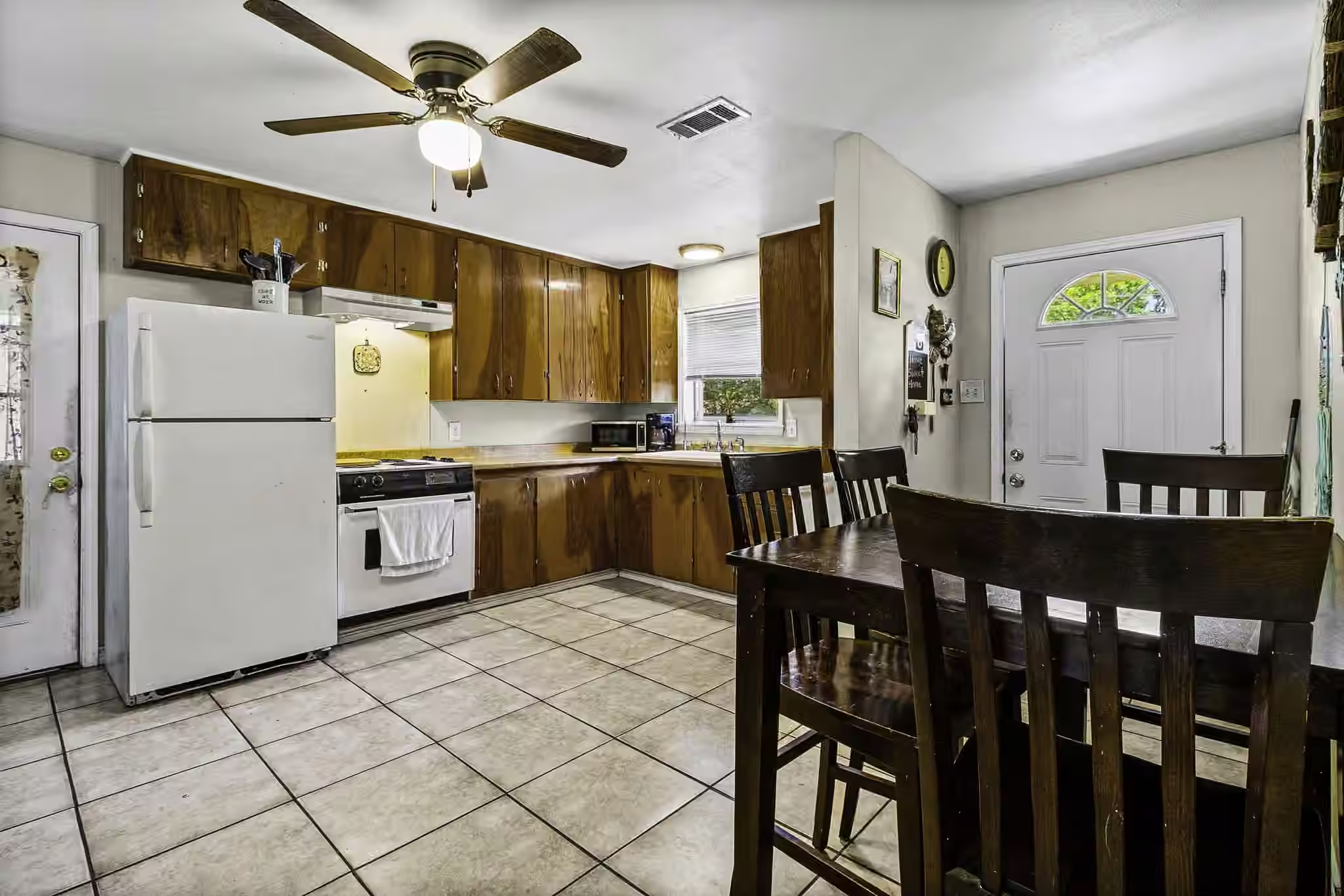 Photo 5 of 235 Crestway Street, Trinity, TX