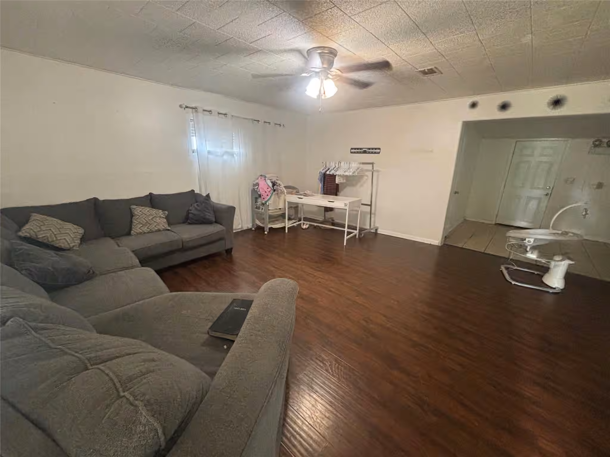 Photo 4 of 225 Beatrice Street, La Marque, TX
