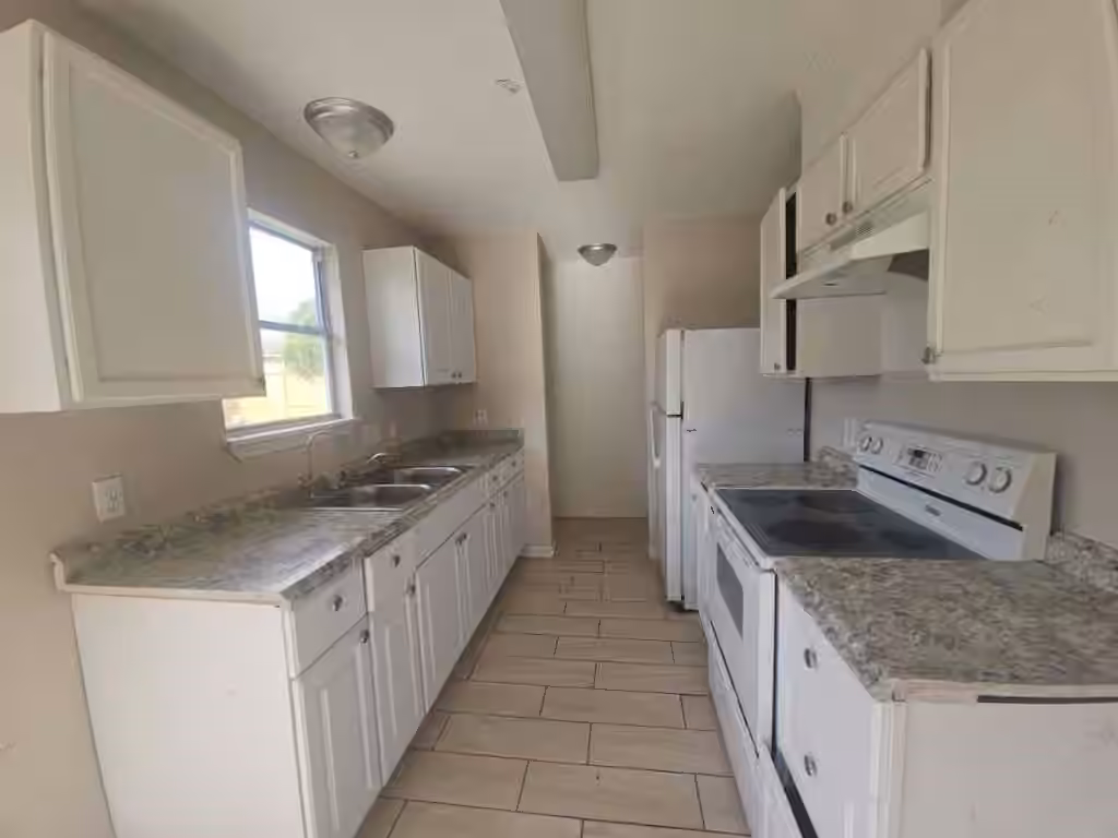 Photo 5 of 12226 Greensbrook Forest Drive, Houston, TX