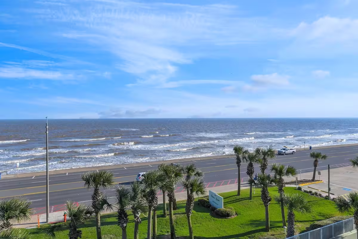 Photo 3 of 9420 Seawall Boulevard 501, Galveston, TX